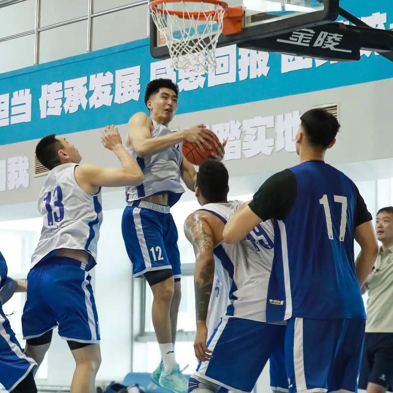 包含北京男篮战胜广州队，表现抢眼场场取胜的词条