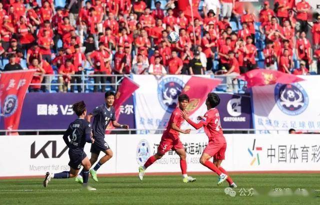 包含国际足坛大赛上球队奋力拼搏展现实力的词条